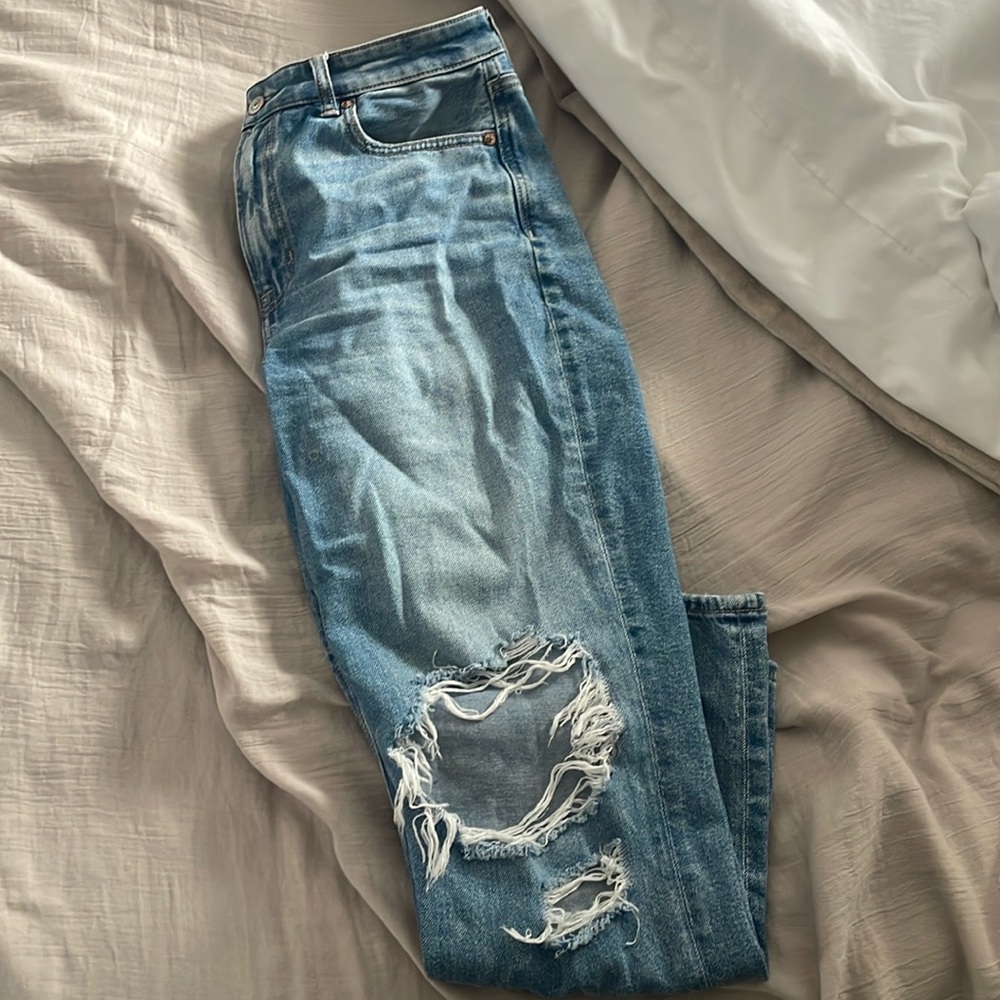 Ripped mom jeans